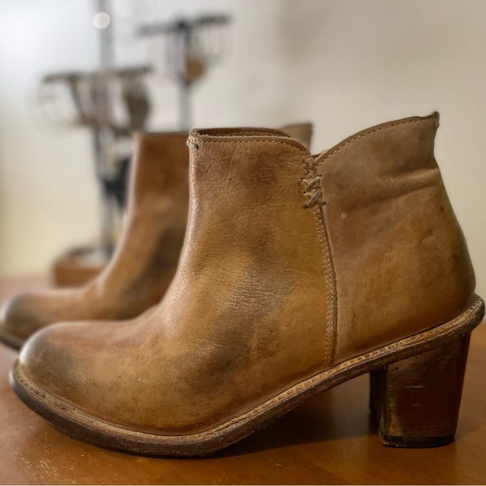 Bed|Stu booties sz7